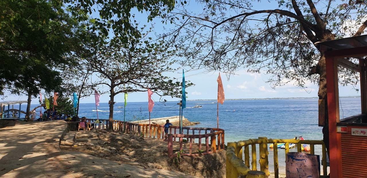 Mactan Newtown Condo With Garden And Ocean View 8Newtown Blvd Мактан Екстер'єр фото