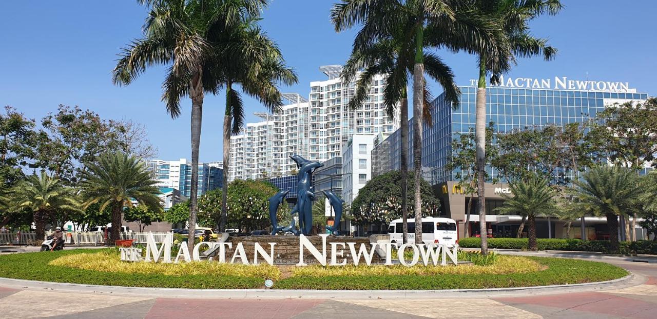 Mactan Newtown Condo With Garden And Ocean View 8Newtown Blvd Мактан Екстер'єр фото